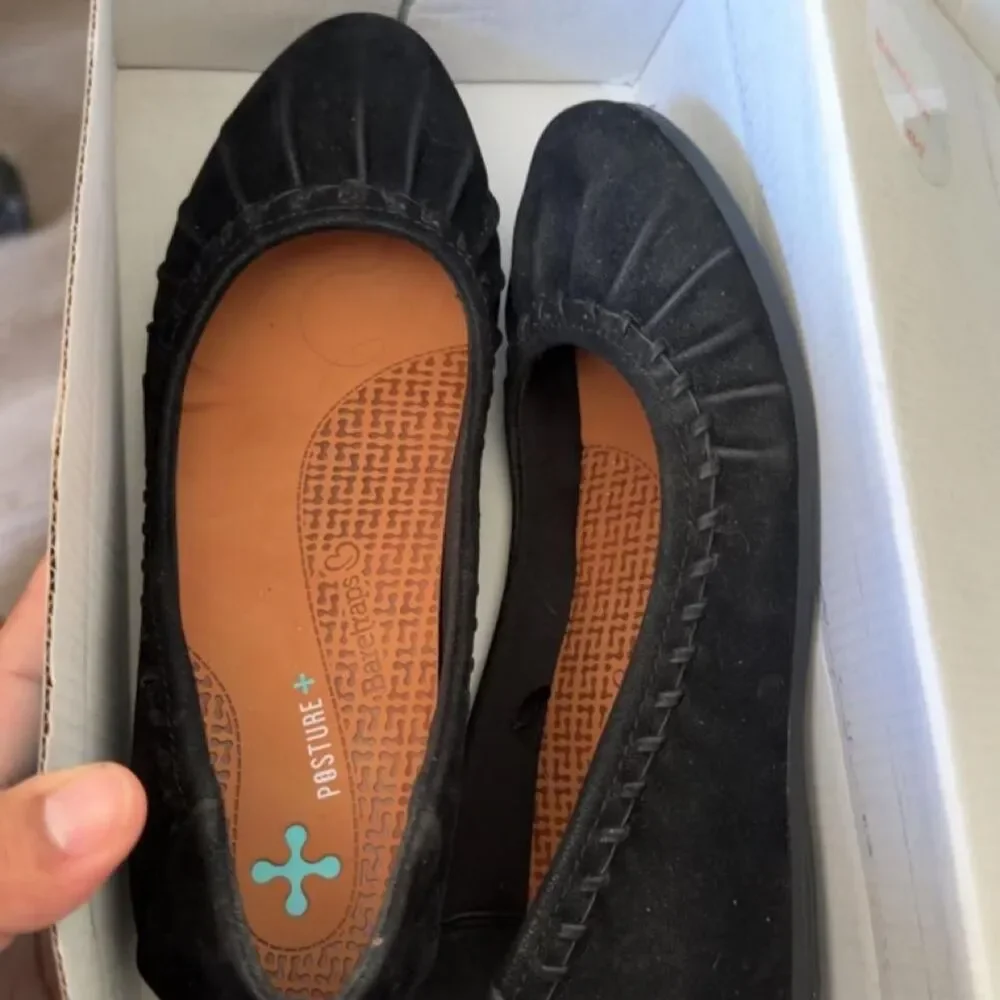 Baretraps Women's Black Ballet-shoes